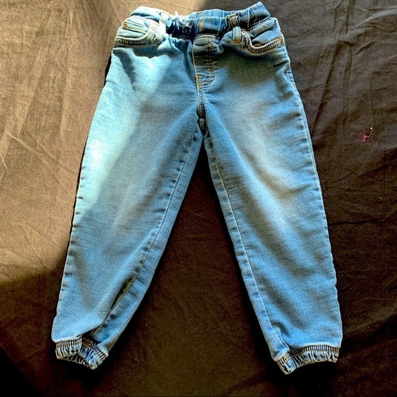 Carter’s stretch blue jeans 4T - Picture 1 of 7